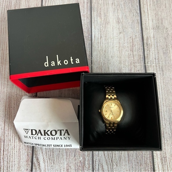 dakota Accessories - Dakota Steel 50 Meter Water Resistant Watch